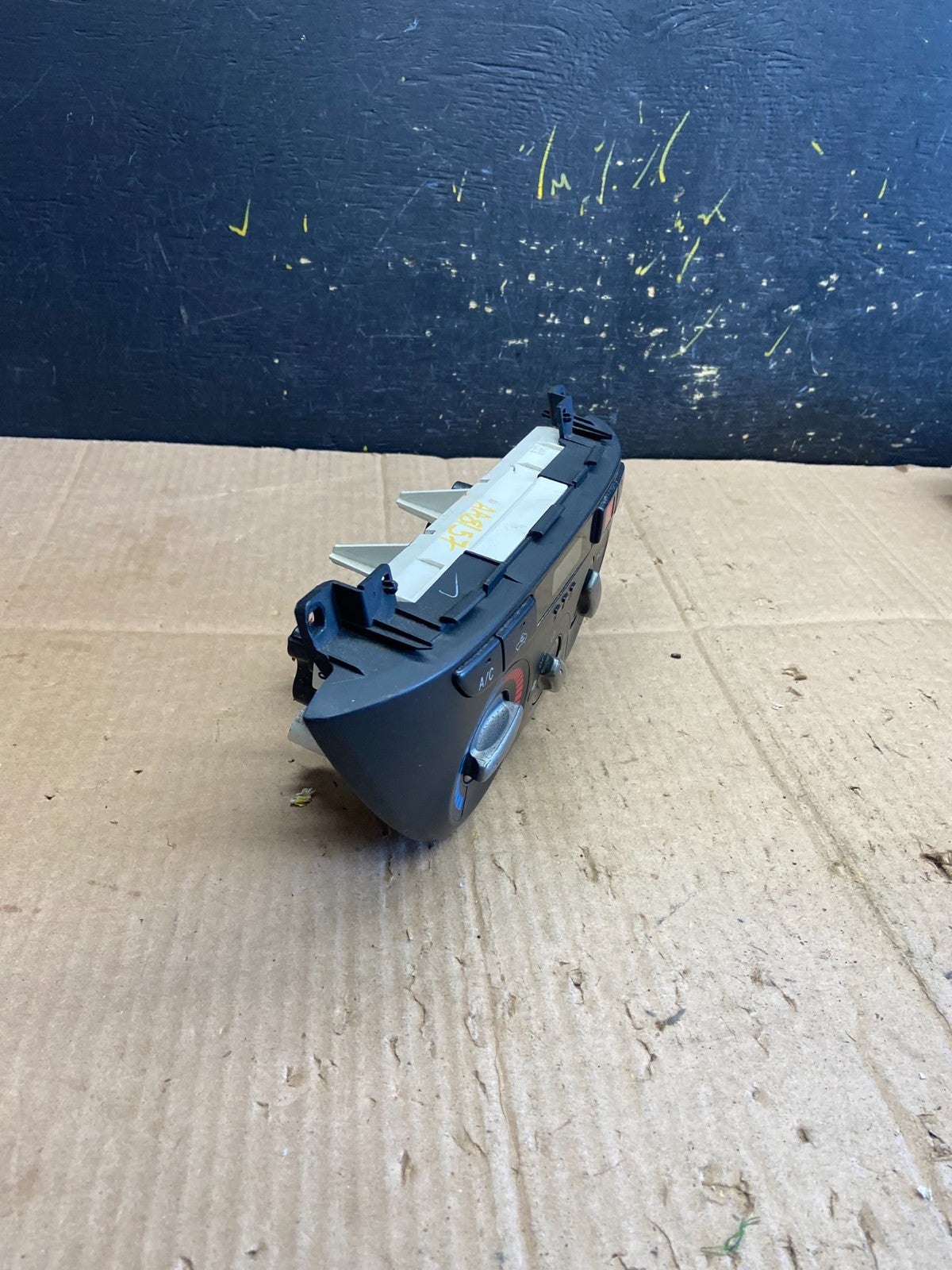 2001 - 2003 Toyota RAV4 A/C Heater Climate Control Unit Switch AA8157 DG1