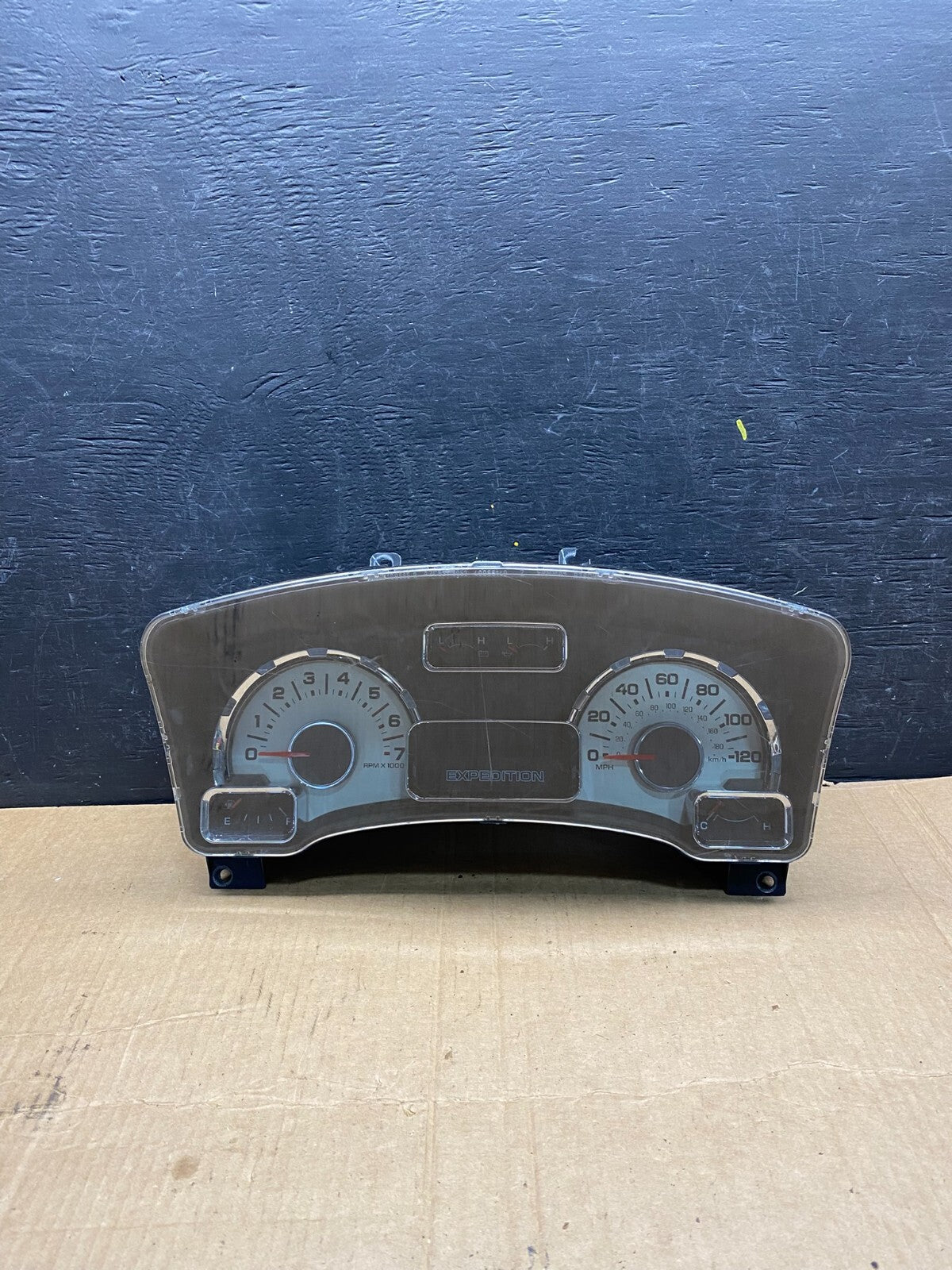 2007 to 2014 Ford Expedition Speedometer Cluster Gauge M1803 PS0