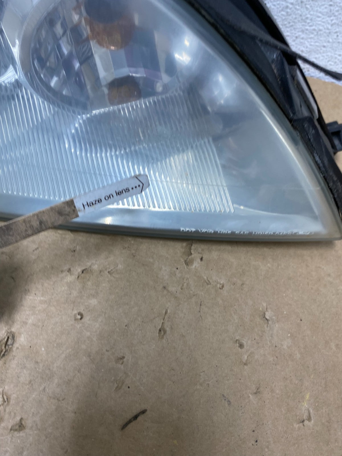 2005-2007 Ford Focus Right Passenger RH Side Headlight Halogen AF7440 DW4