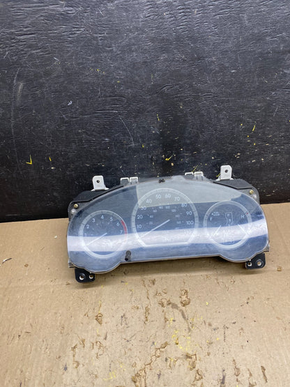 2004 2005 Toyota Sienna Speedometer Cluster Gauge U5477 DG0