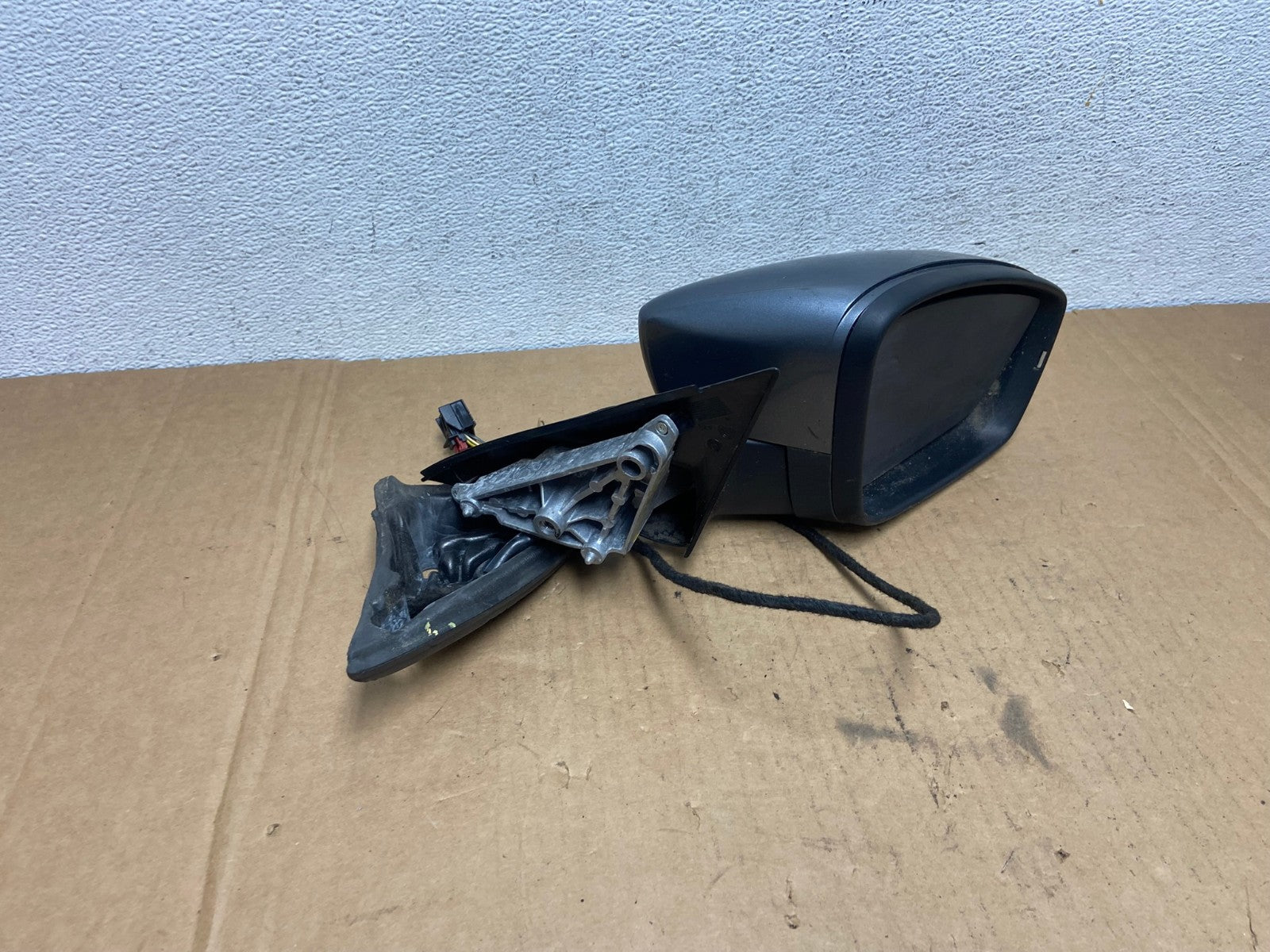 2012-2015 Volkswagen Passat Right Passenger Sgn Door View Mirror AD2696 LK6