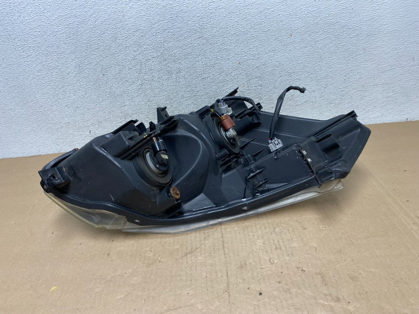2004 to 2009 Nissan Quest Left Driver LH Black Headlight AG4665 DW6