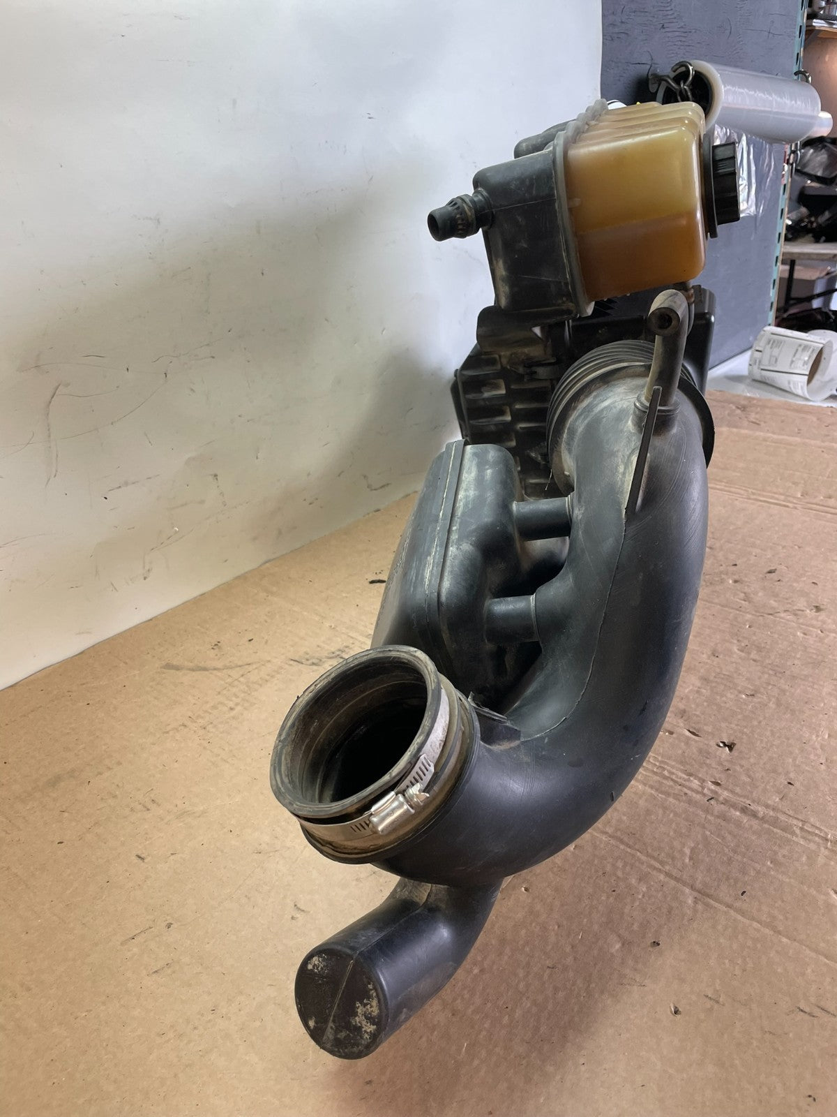 2011 to 2018 Ford Expedition Air Intake Cleaner Box Coolant Bottle ag7634 DG2