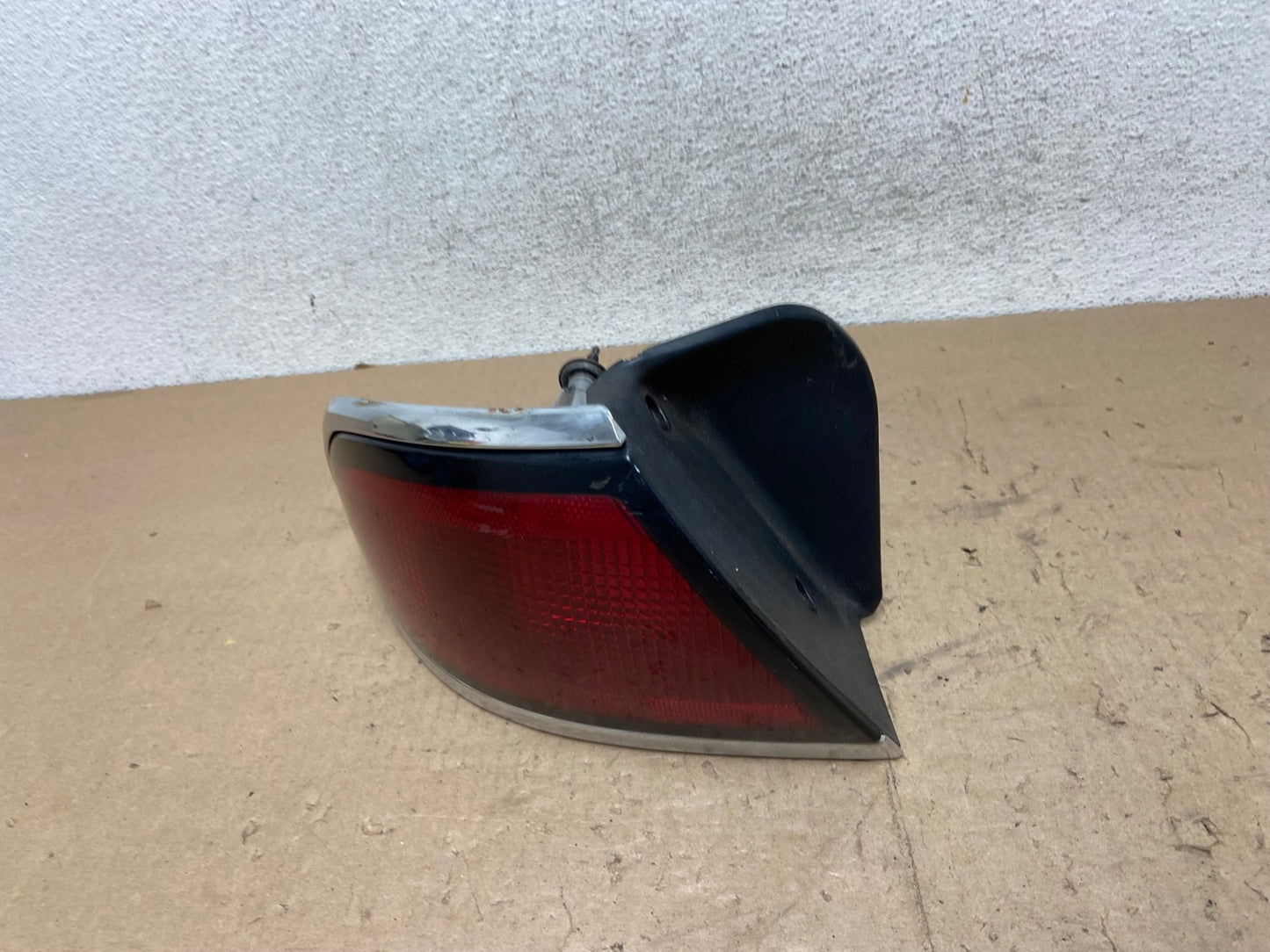 1997 - 1999 Buick Lesabre Left Driver Lh Side Tail Light AG5583 LK1