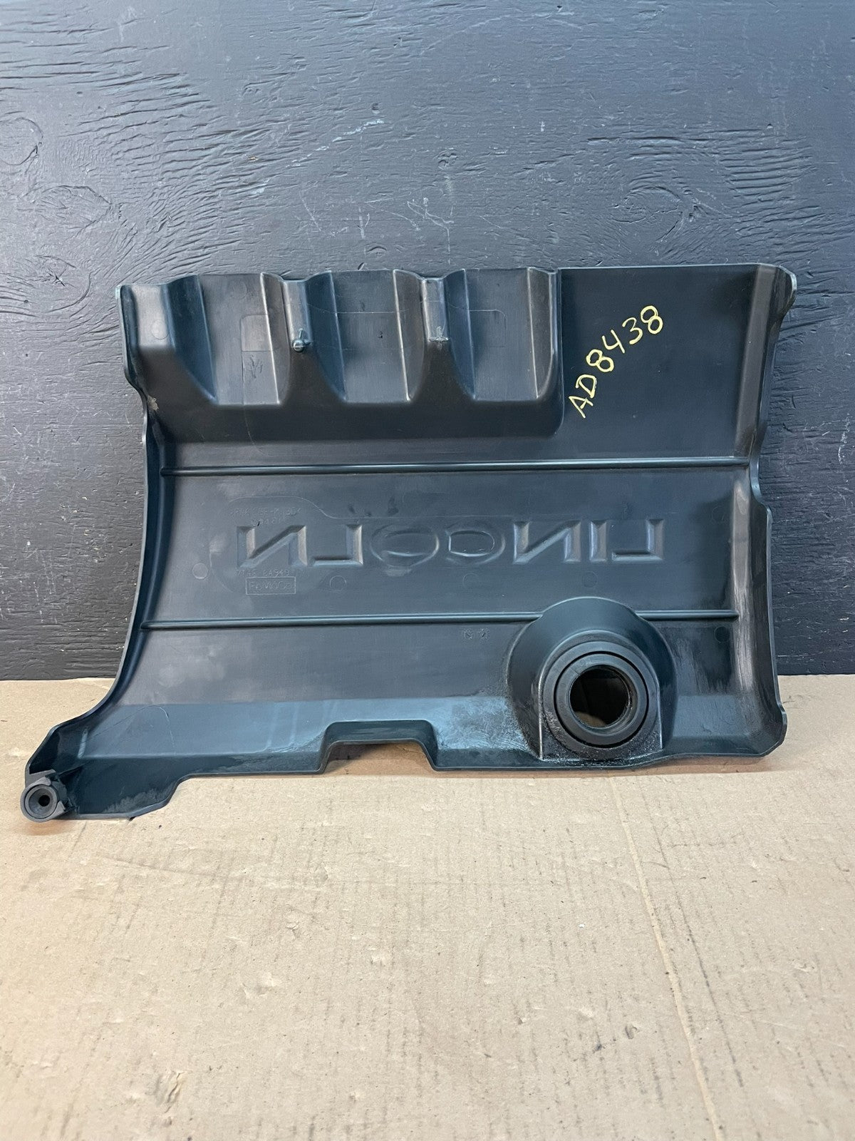 2009 to 2012 Lincoln MKS 3.7L Engine Motor Cover AD8438 DG3