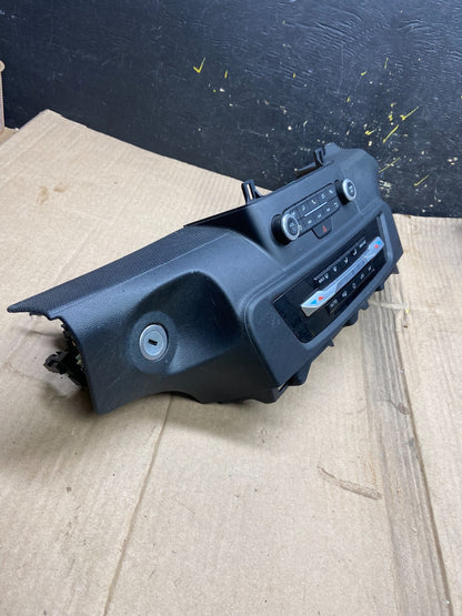 2020 to 2023 Ford  Explorer Radio Climate Control Panel Trim Oem X1732 DG1