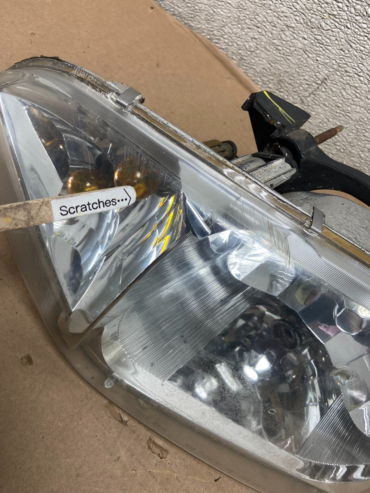 2001 to 2002 Nissan Quest Left Driver LH Side Halogen Headlight AA9897 DW3