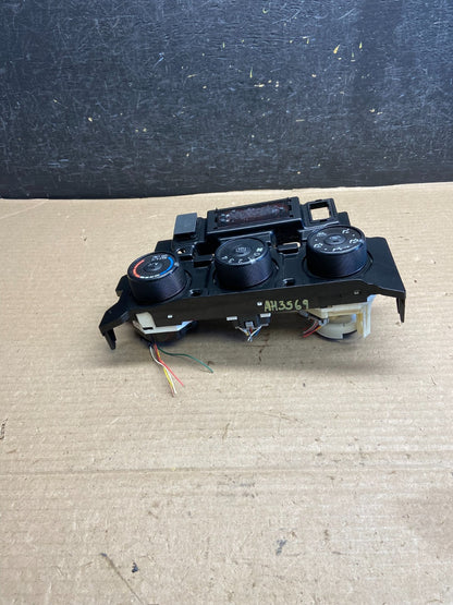2009 to 2013 Toyota Corolla Matrix Climate Heater A/C AC Control Panel AH3569 DG3