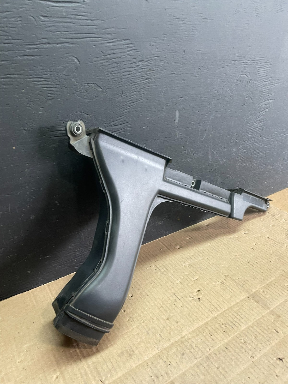 2009 to 2014 Nissan Maxima Upper Air Intake Duct  OEM ab7816 DG1