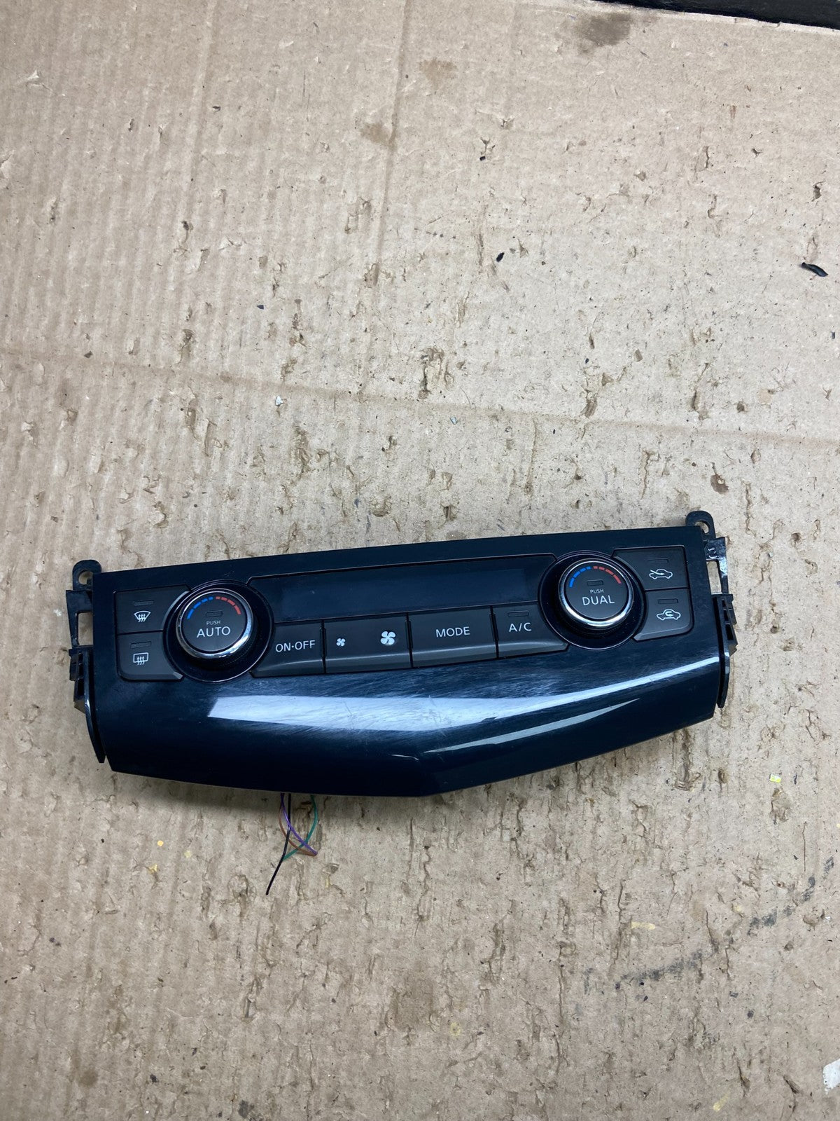 2013 2014 2015 Nissan Altima A/C Temperature Climate Control Y8103 DG0