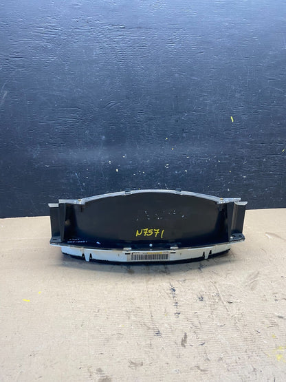2001 to 2002 Chevrolet Express Speedometer Cluster Gauge N7571 PS3