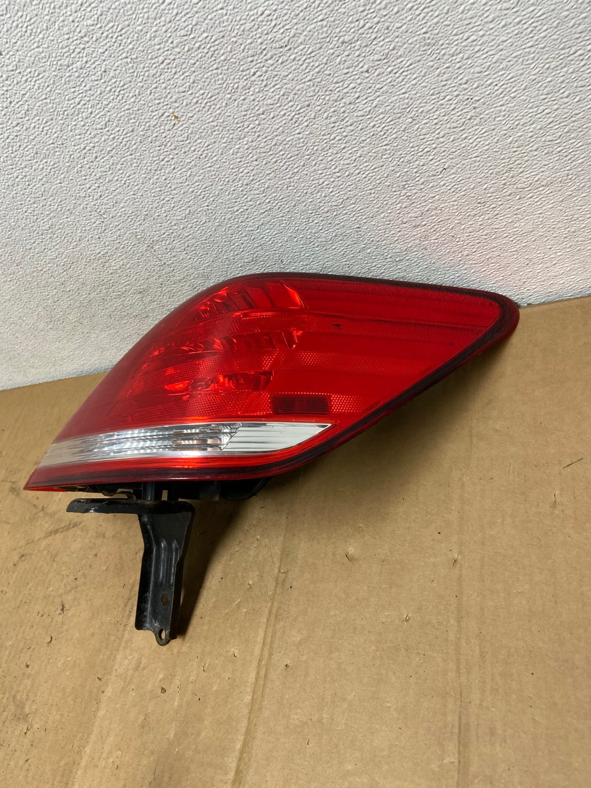 2005-2010 Toyota Avalon Right Passenger Side Tail Light AC8578 LK1