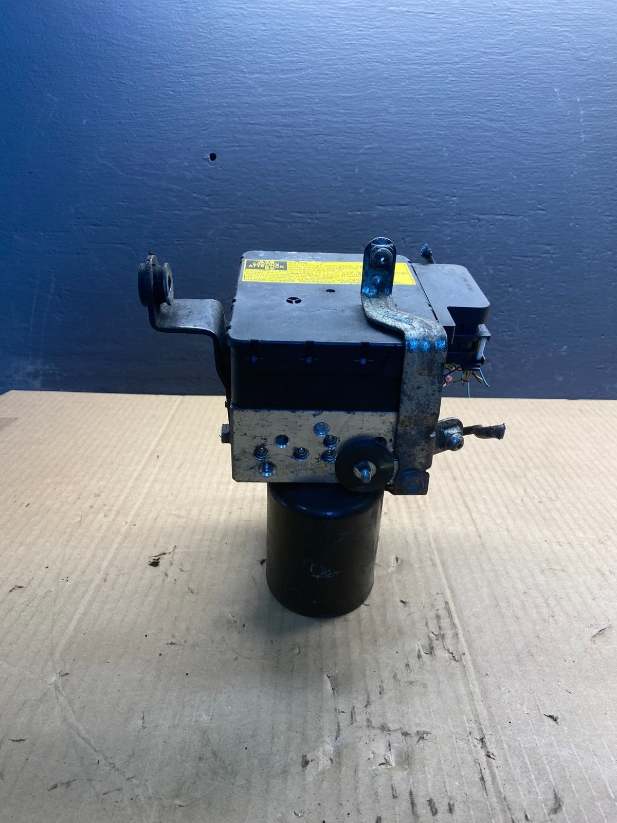 2004 - 2009 Toyota Prius ABS Brake Pump Anti Lock Module AC0895 DG1