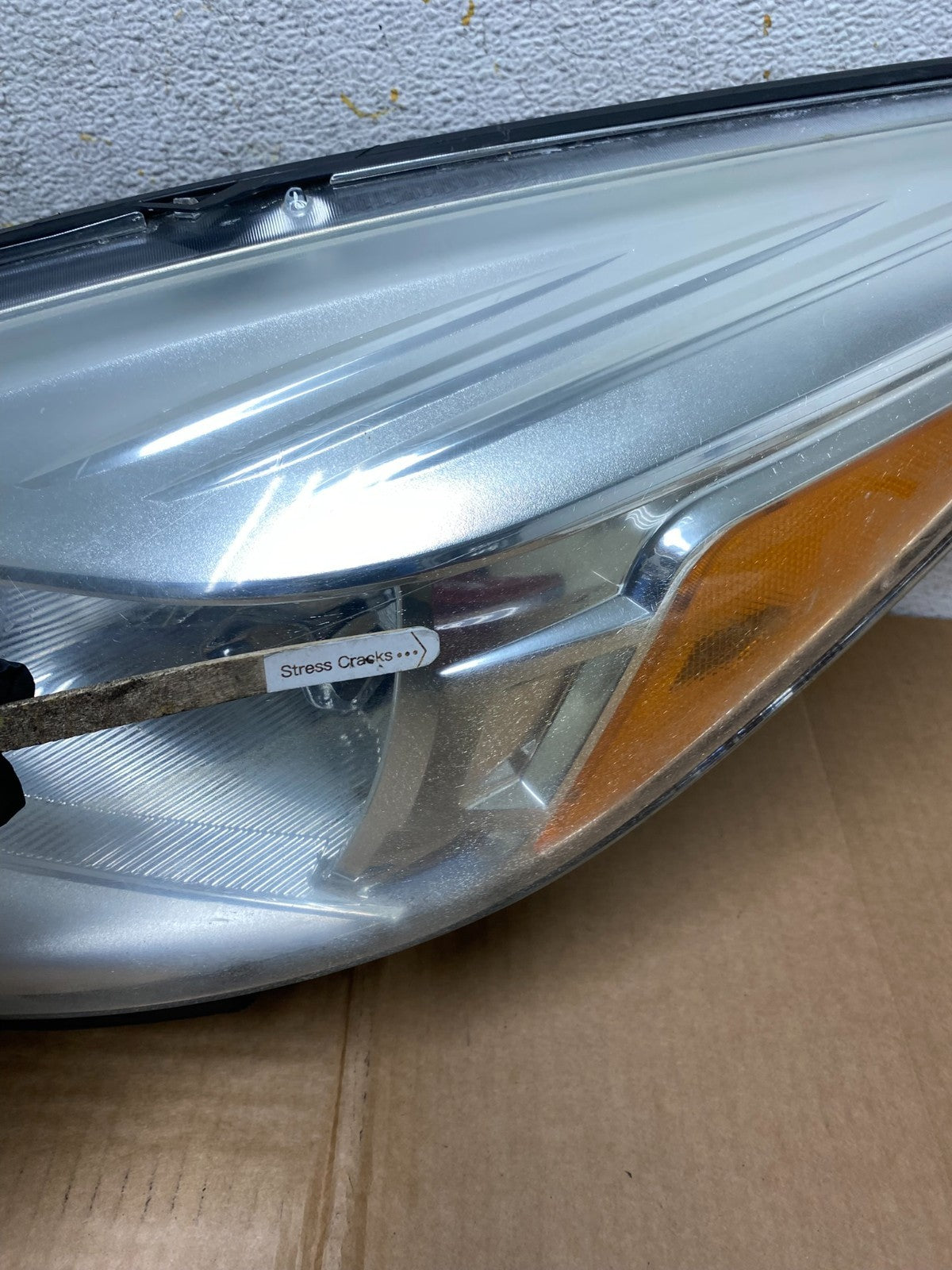 2013 - 2016 Ford Escape Headlight Left Driver Lh Side Halogen AI3744 DW4