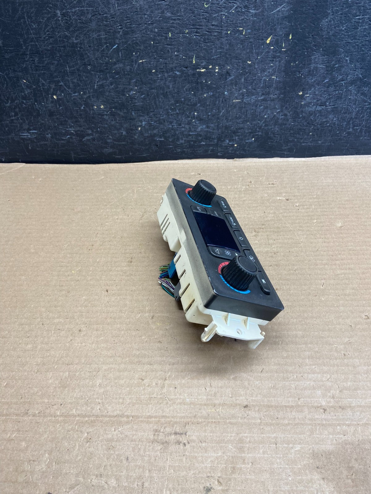 2003 to 2006 Chevrolet Silverado HVAC Heater Climate Control Module AH1445 DG1