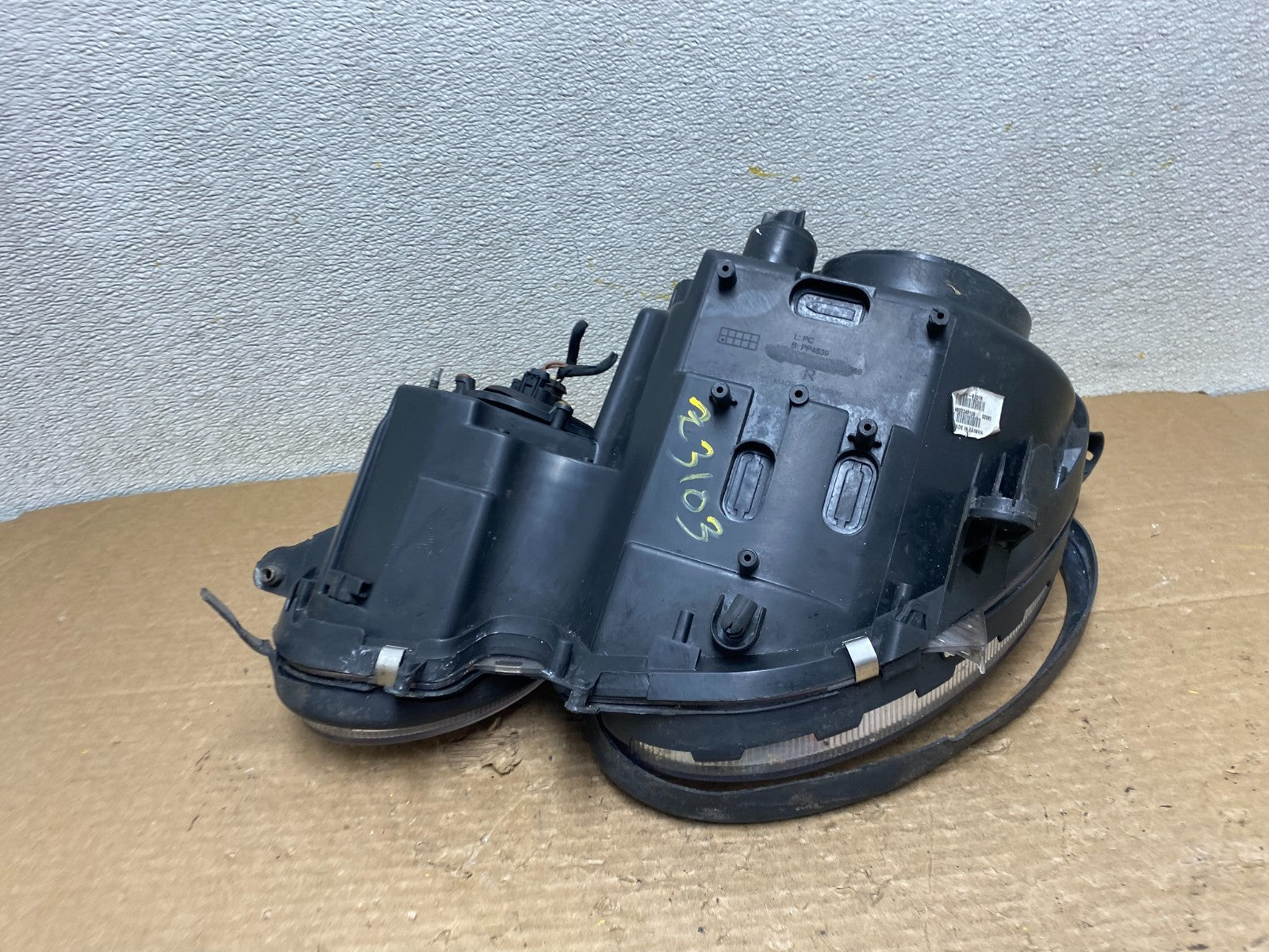 2003-2006 Mercedes E E320 E350 Class Right Passenger Halogen Headlight Z3103 DW9