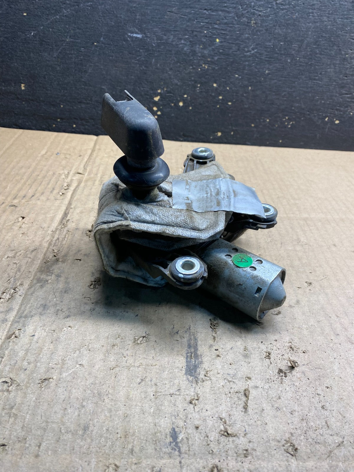 2007 to 2015 Audi Q7 Rear Windshield Washer Wiper Motor AB0384 DG2