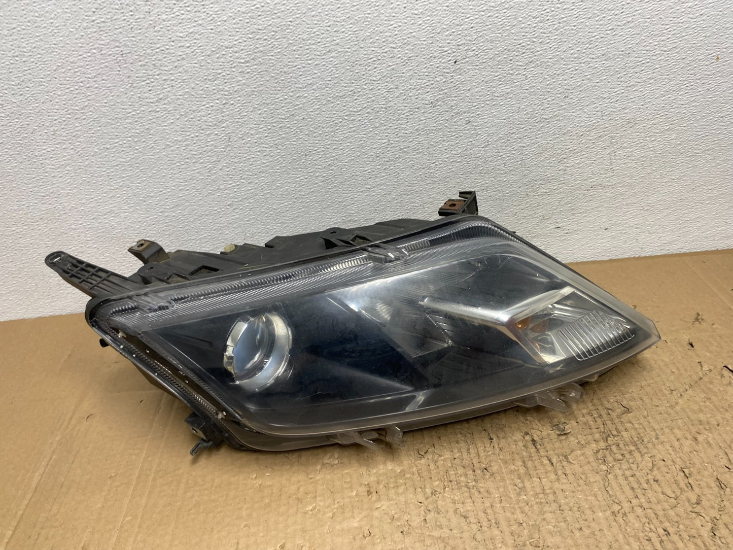 2010 2011 2012 Ford Fusion Right Passenger RH Headlight Halogen OEM AC4187 DW0