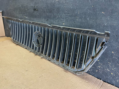 2004 to 2007 Mercury Monterey Front Grill Grille 3F23-17K945 OEM  aa2207 DG8