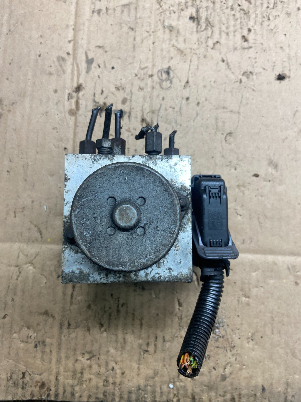 2011 - 2014 Ford E250 E350 Van  ABS Anti Lock Brake Pump Module Oem q6168 DG5