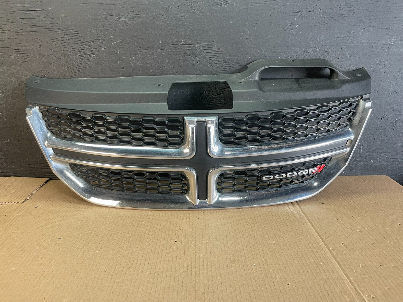 2011 to 2018 Dodge Journey Front Upper Chrome Grill Grille ae3524 DG0