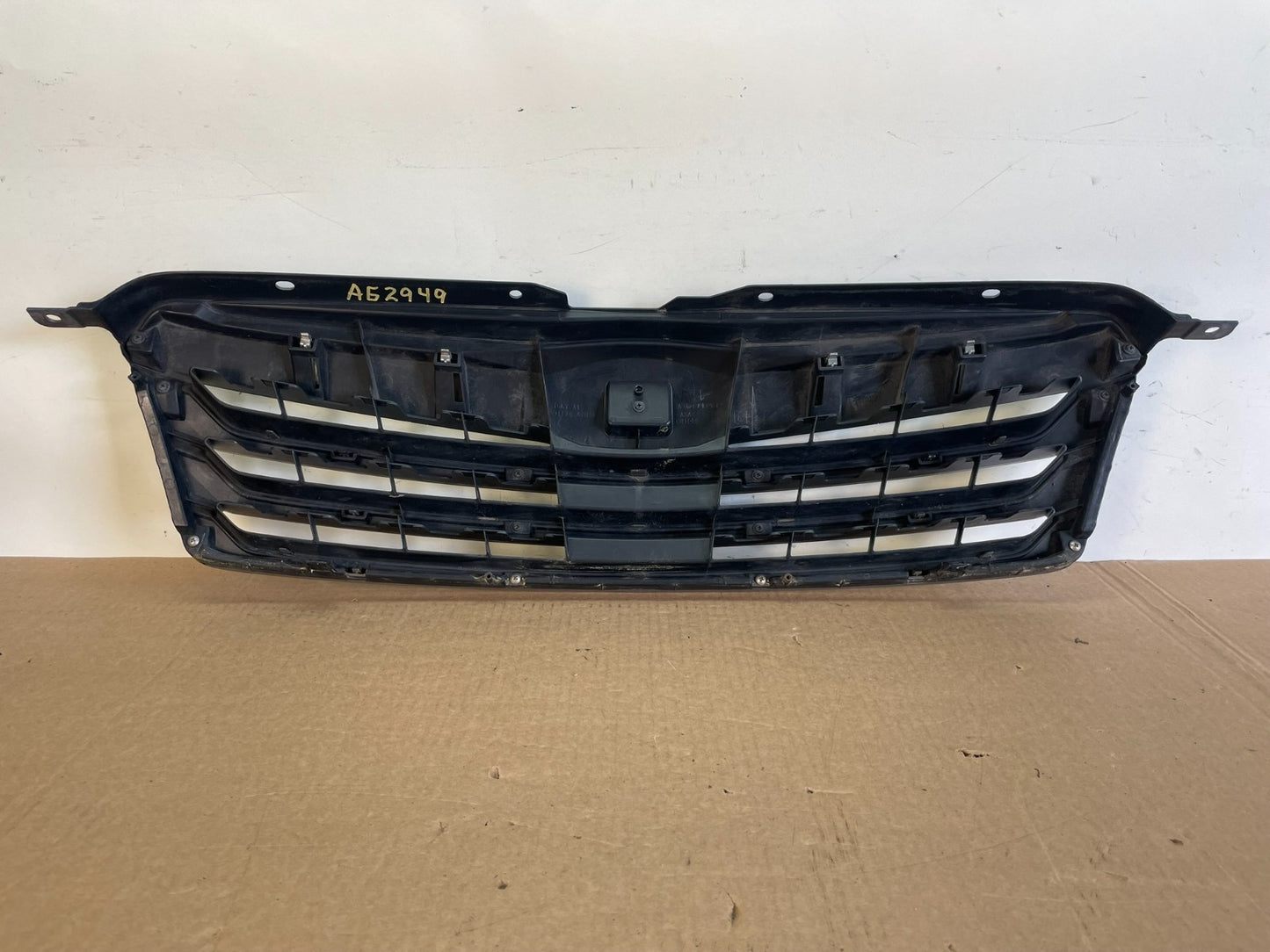2010 to 2012 Subaru Legacy Outback Wagon Front Grill Grille AG2949 DG3