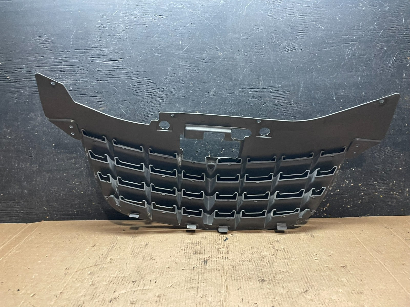 2007 to 2010 Chrysler Sebring Front Upper Grille Grill 0YW36TRMAB Z5873 DG3