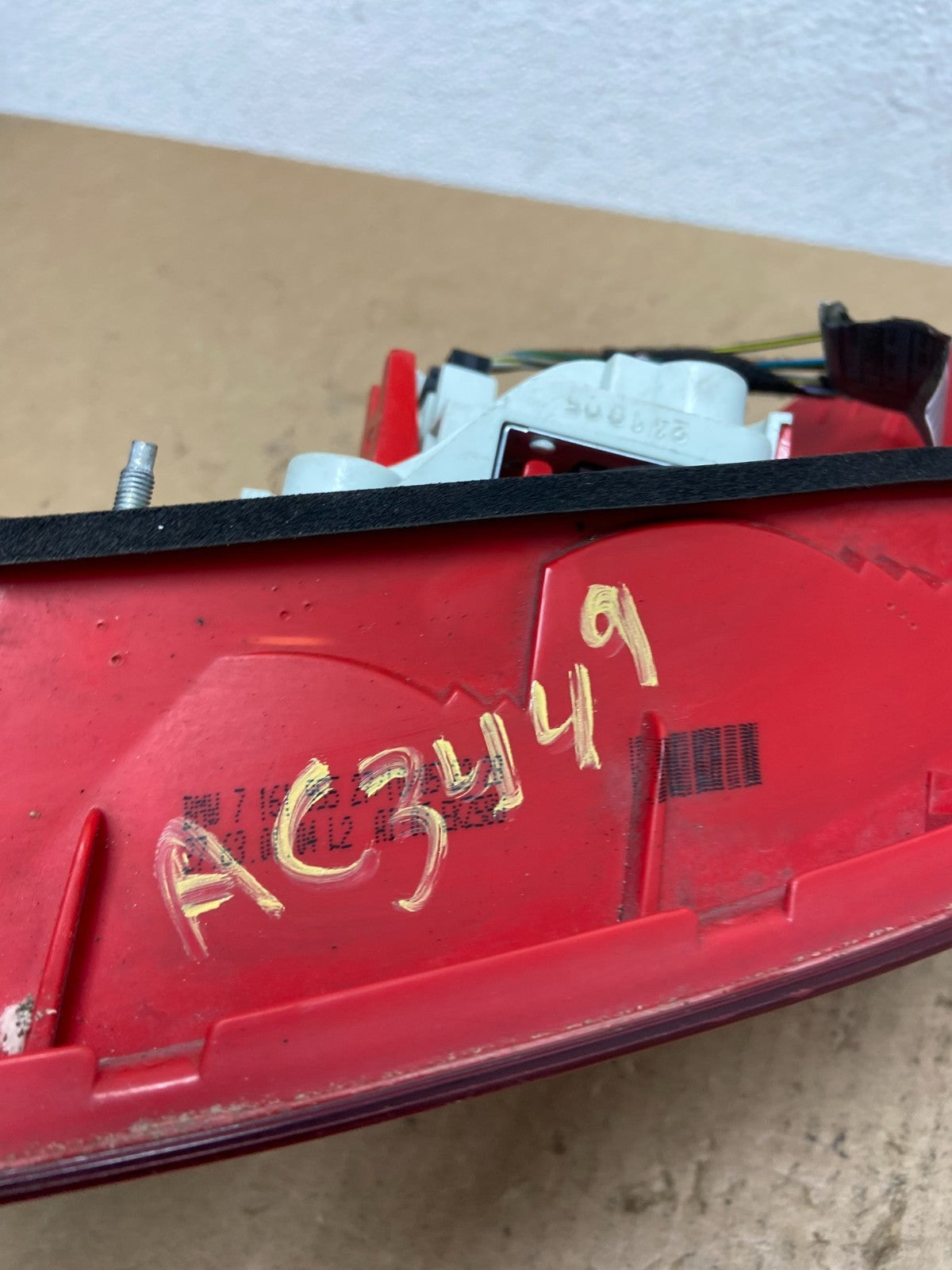 2006 2007 2008 BMW 328i 3 Series Left Driver Lh Side Tail Light AD0973 LK5