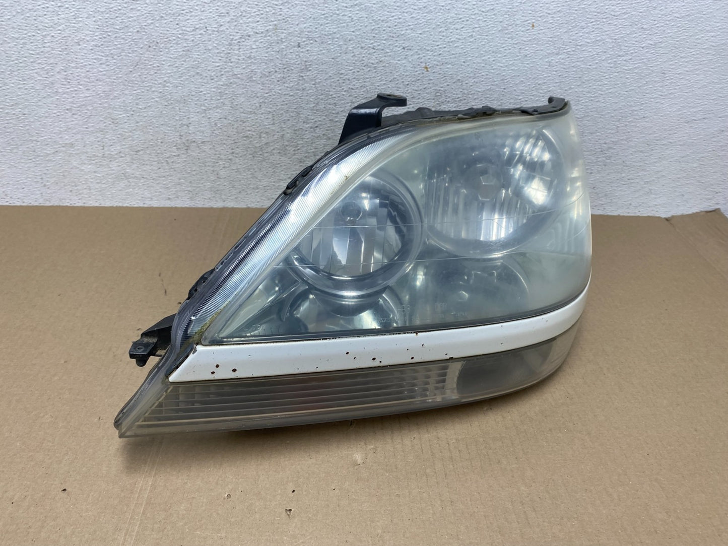 2001 2002 2003 Lexus RX300 Left Driver Headlight Xenon HID AE6928 DW2