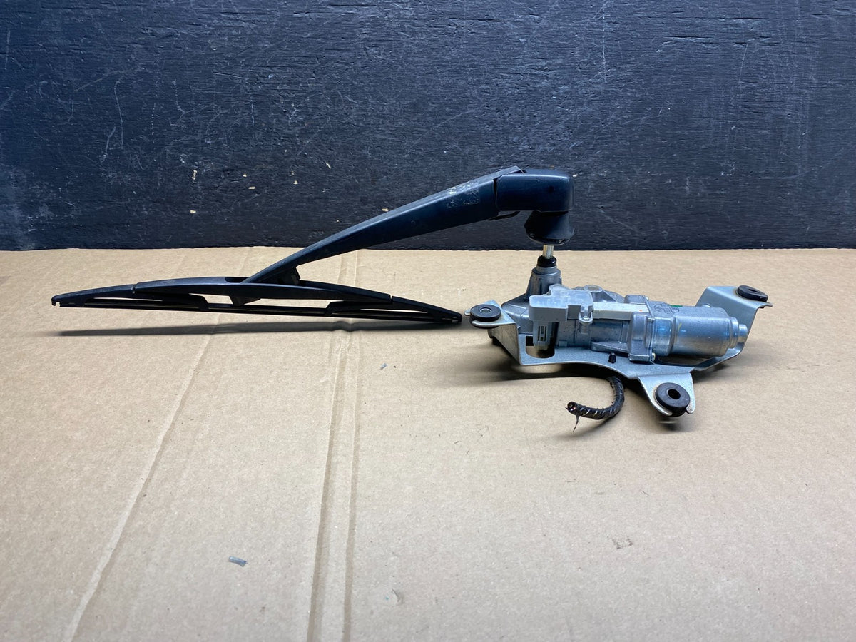 2011 to 2017 Nissan Quest Rear Wiper Motor AG3696 DG1