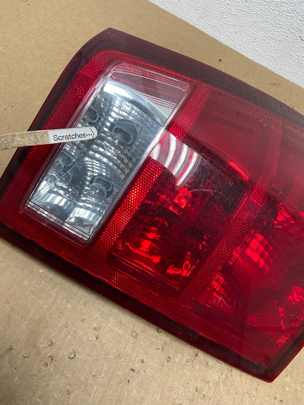 2005 to 2006 Jeep Grand Cherokee Left Driver Side Lh Tail Light AC1383 LK3