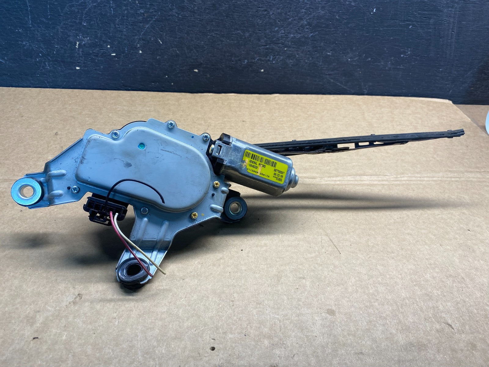 2010 to 2016 Cadillac SRX Rear Windshield Washer Wiper Motor af6880 DG5