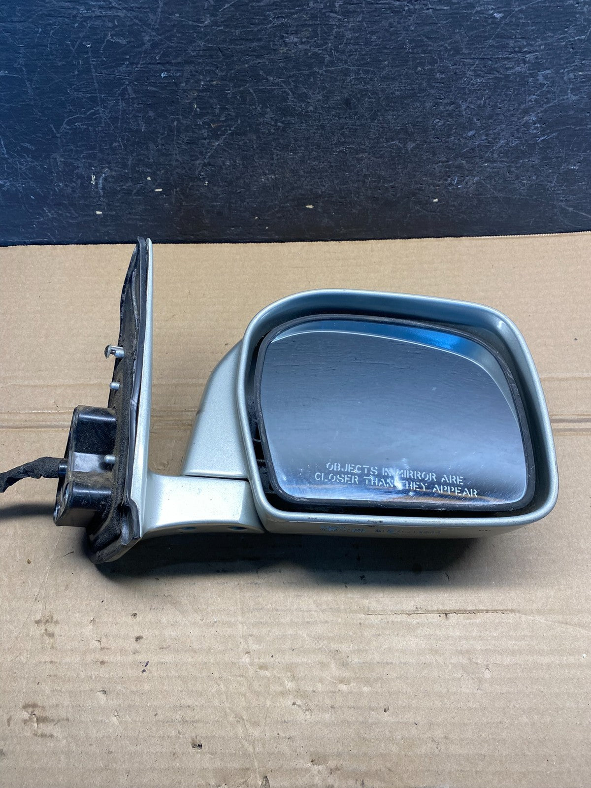1999 to 2002 Toyota 4runner Right RH Side View Door Mirror AE8127 DG8