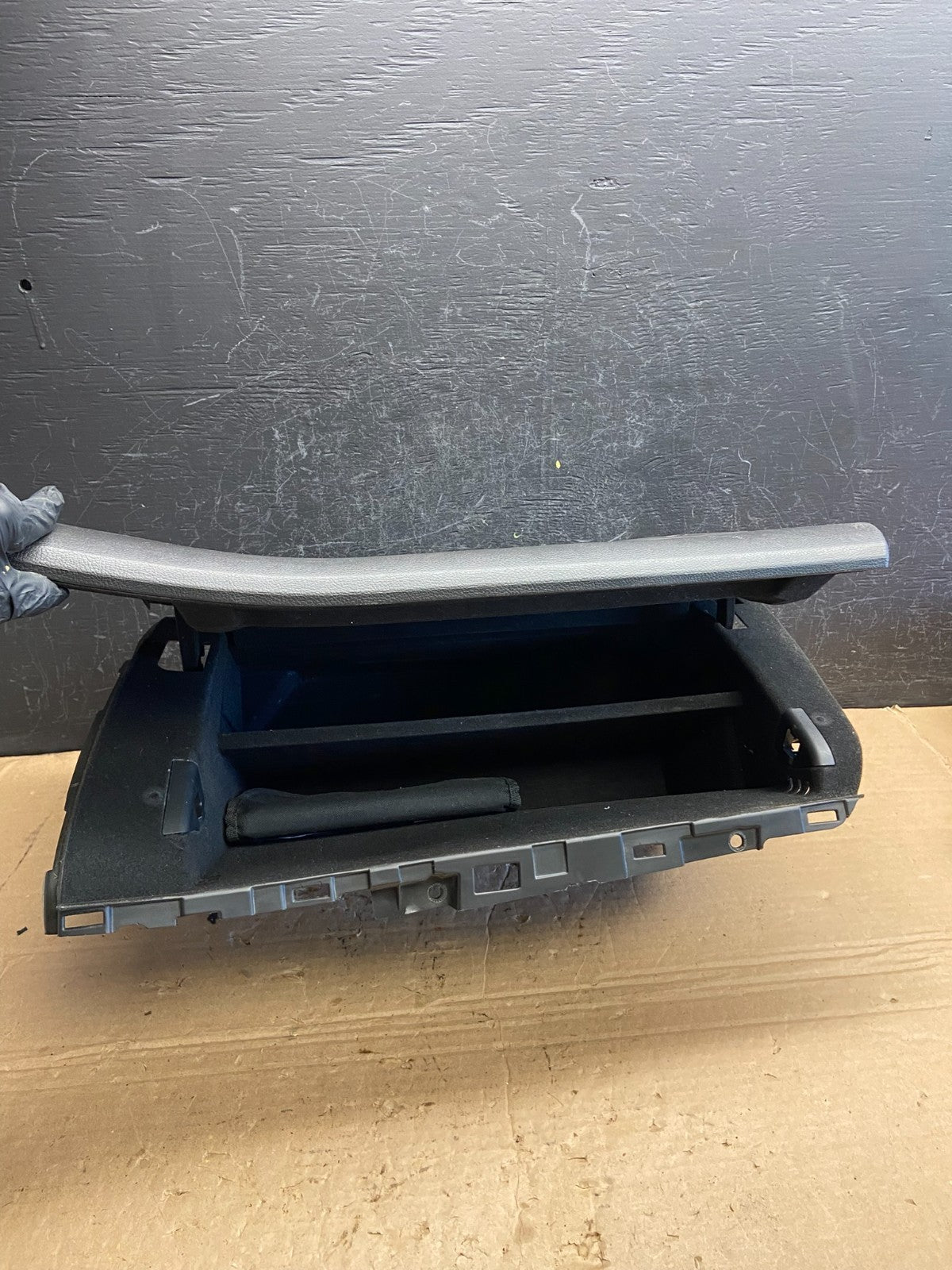 2013 to 2016 Ford Fusion Front Right Passenger Storage Glove Box AF2324 DG1