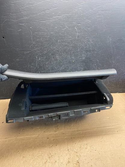 2013 to 2016 Ford Fusion Front Right Passenger Storage Glove Box AF2324 DG1