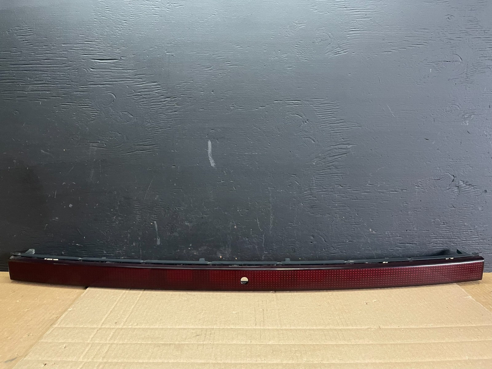 1991-1995 Dodge Stealth Turbo Rear Center Reflector Tail Light Panel ab7602 DG0