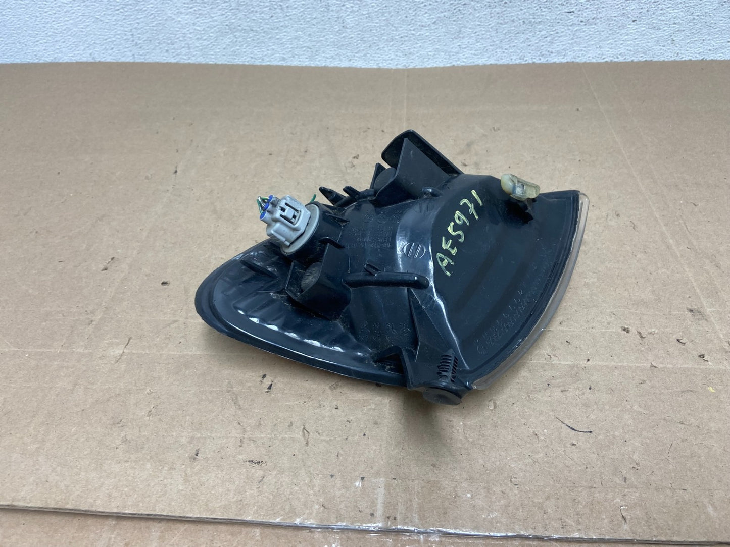 2005 to 2006 Toyota Tundra Right Passenger RH Side Turn Signal Light ae5971 DG5