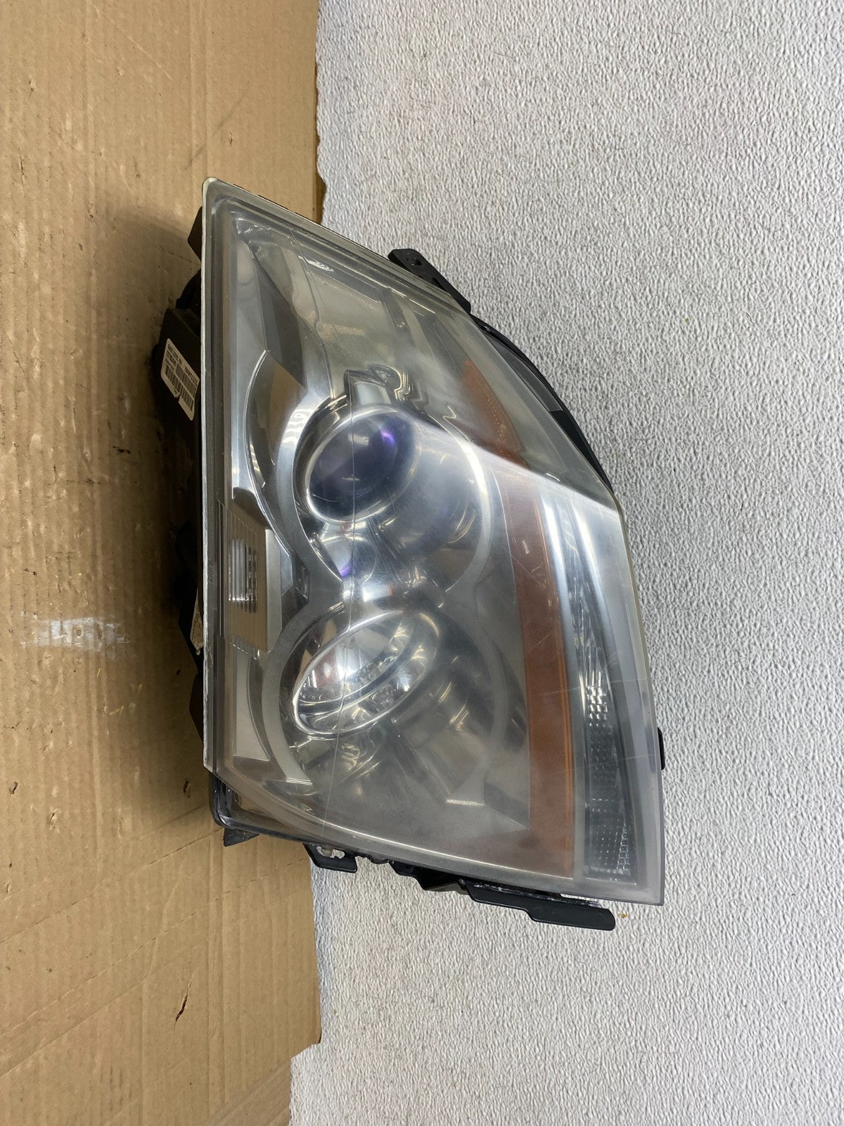 Halogen 2008 to 2014 Cadillac CTS Headlight Right Passenger Rh AG9049 DW0