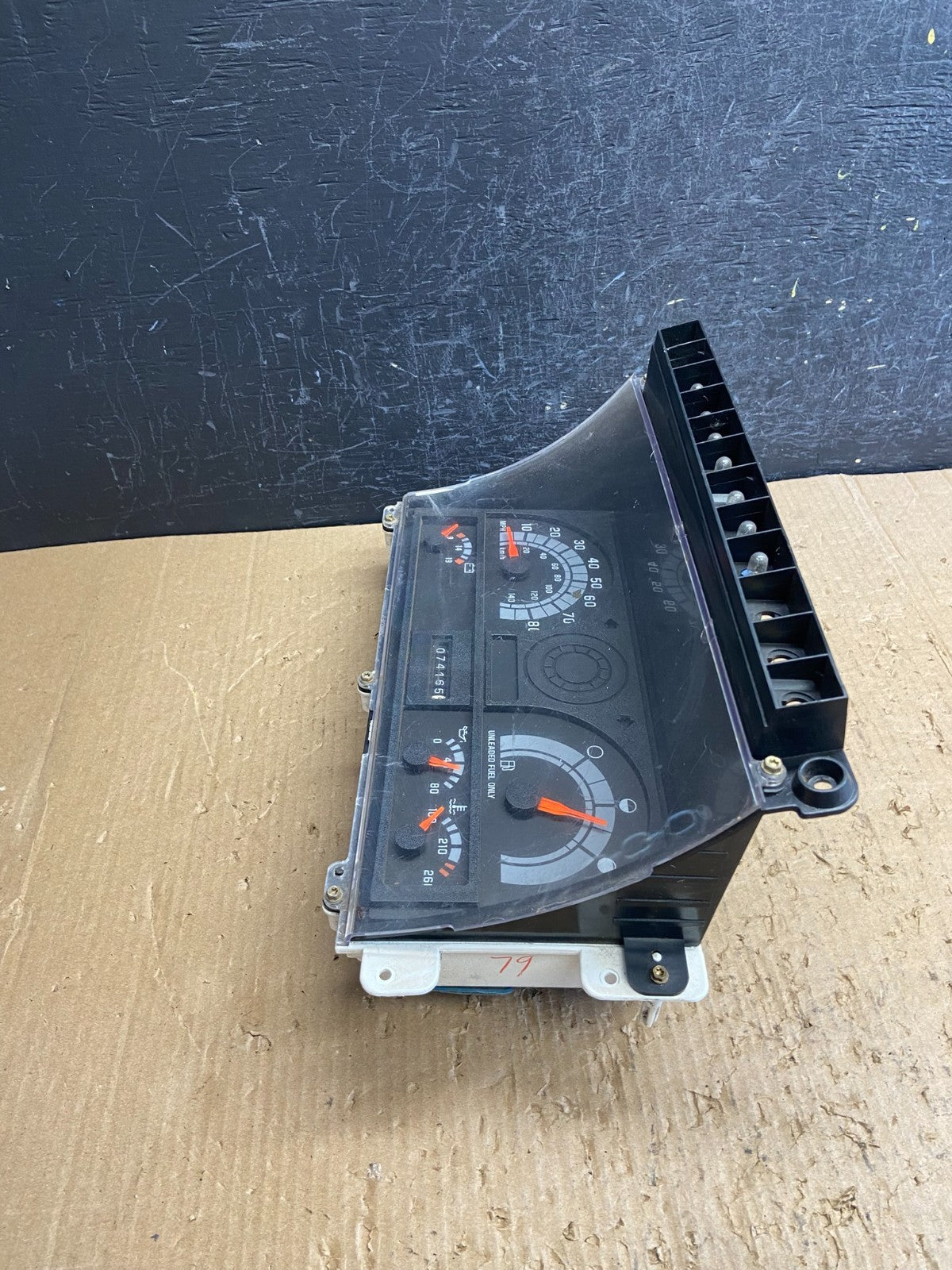 1997 to 2000 GMC Chevrolet C6500 C7500 Instrument Cluster 16233145 AF15782