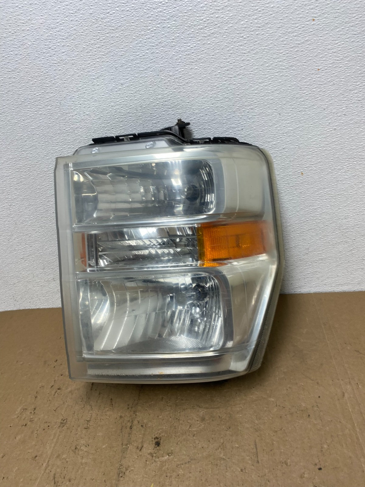 2008-2014 Ford Econoline E150 E250 E350 Left Driver LH Headlight AC6043 DW0