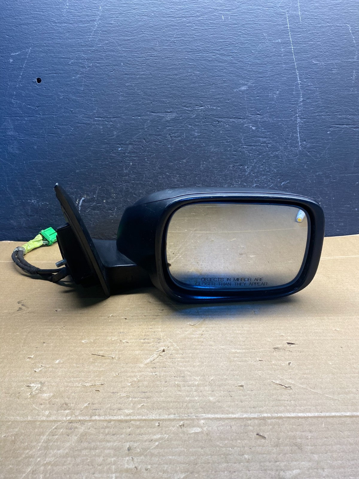 2003 to 2006 Volvo XC90 Right Passenger Side View Door Mirror AD6627 DW8