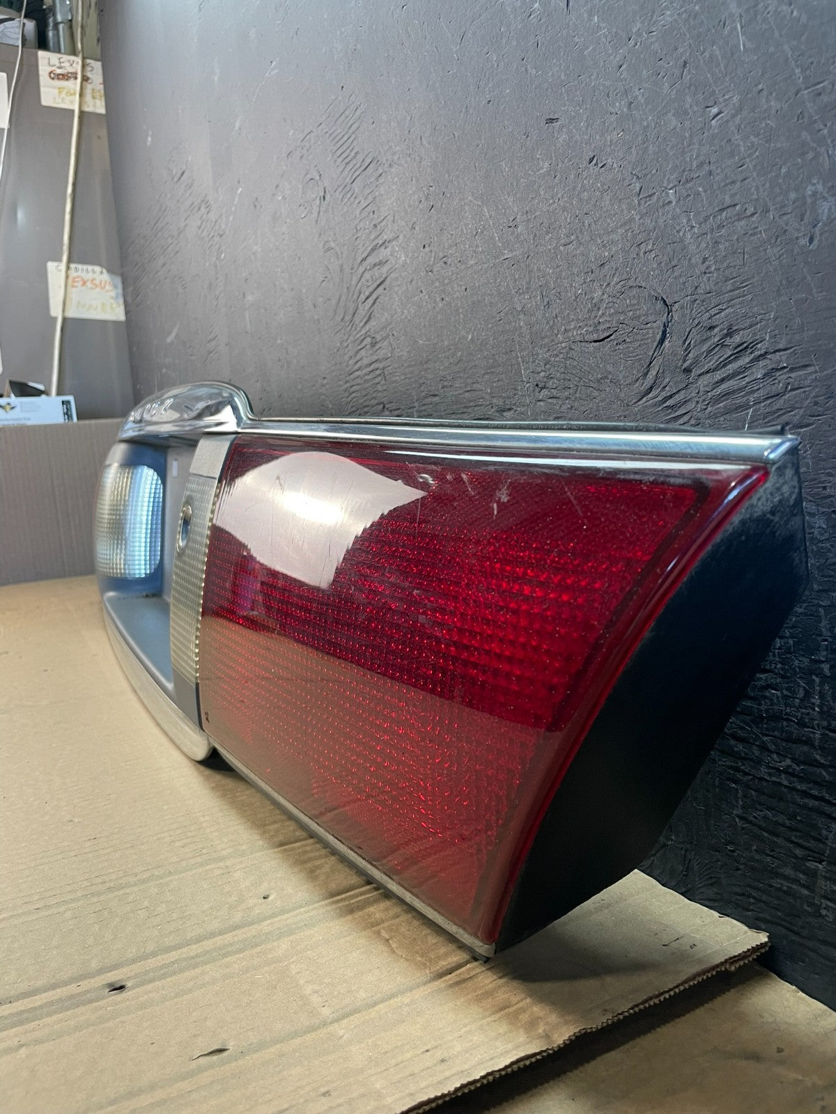 2000 to 2005 Buick Lesabre Trunk Rear Center Tail Light Panel AC9757 DG1