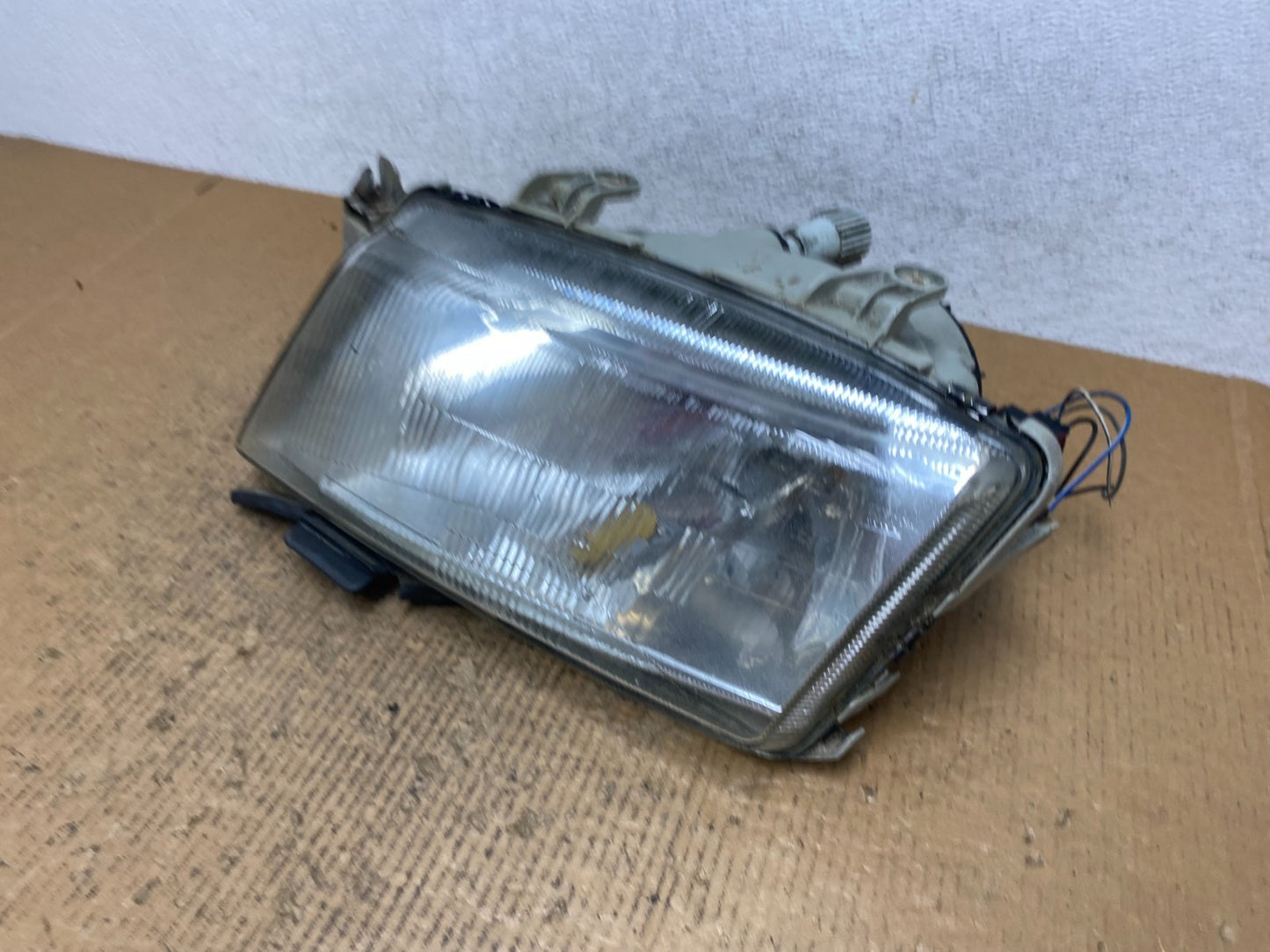 1999 to 2003 Saab 9-3 Front Left Driver LH Side Halogen Headlight AE2880 DW1