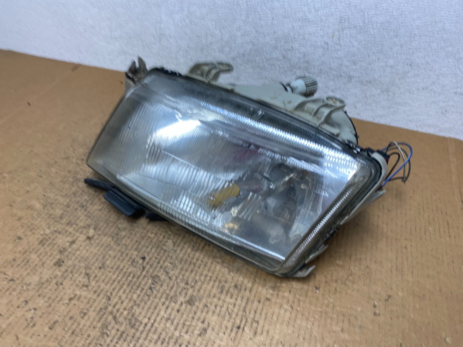 1999 to 2003 Saab 9-3 Front Left Driver LH Side Halogen Headlight AE2880 DW1