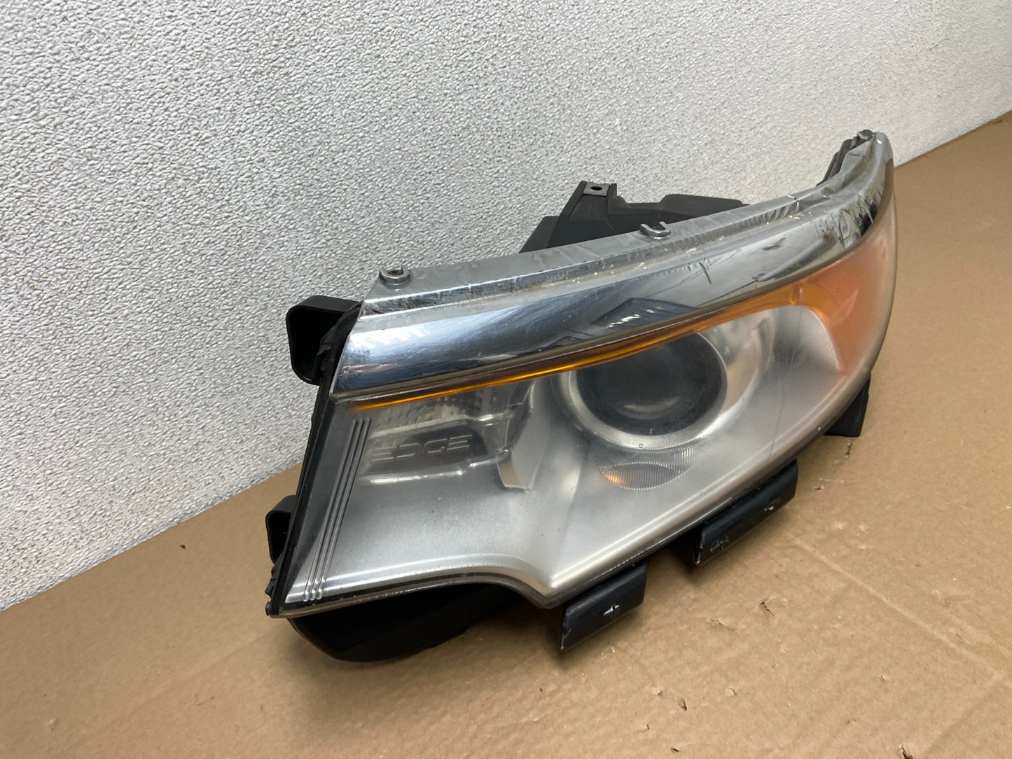 2011 to 2014 Ford Edge Front Left Driver Side Headlight Halogen Oem AB6104 DW2