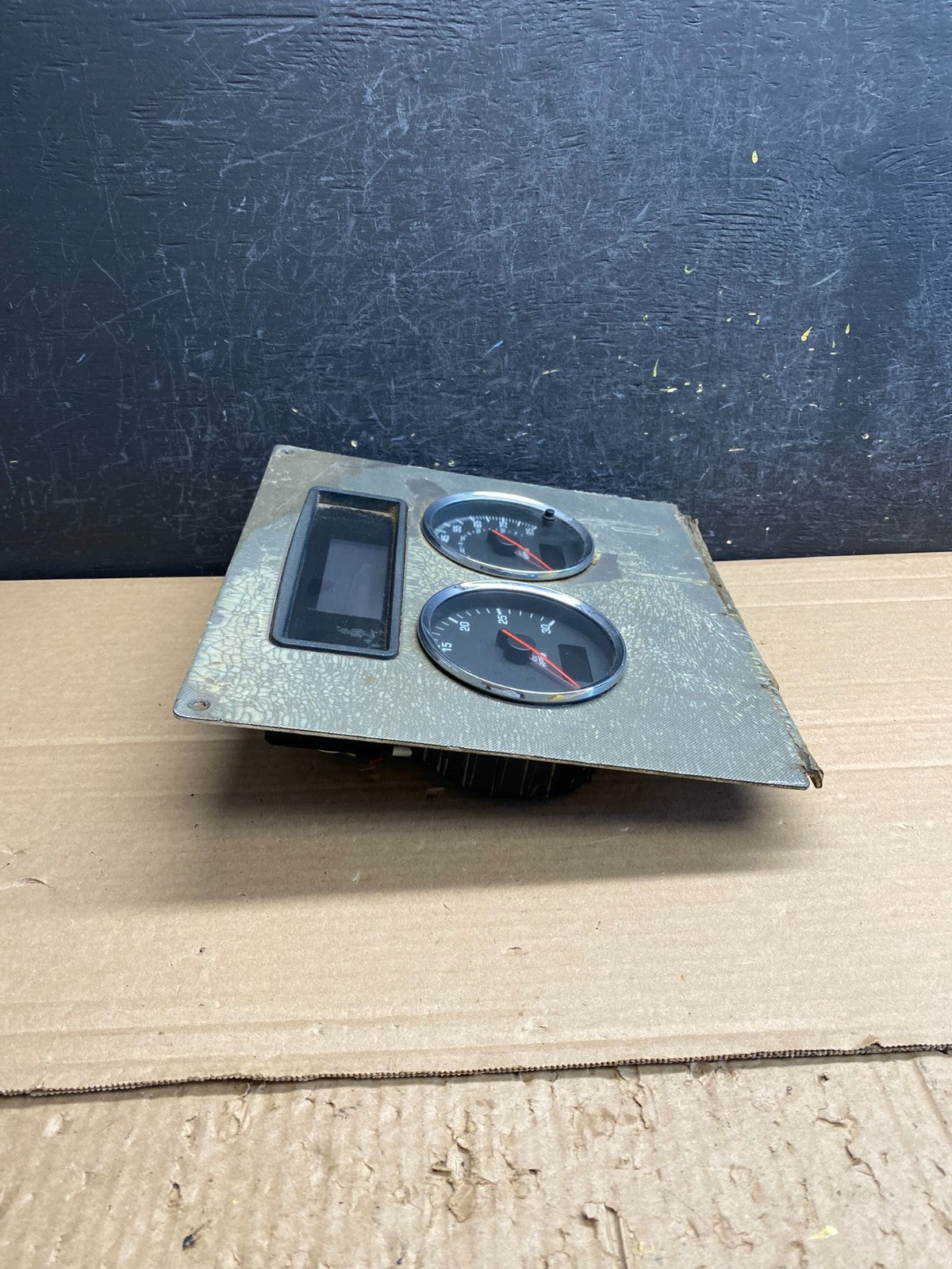 Paccar Instrument Cluster Speedometer S64-1294-1100 Kenworth T270 AG0033 PS1