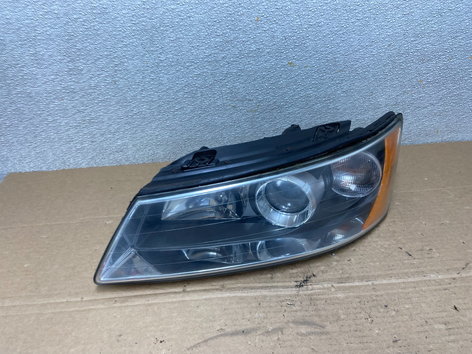 2006 to 2008 Hyundai Sonata Left Driver LH Side Headlight Halogen Oem AB4615 DW2