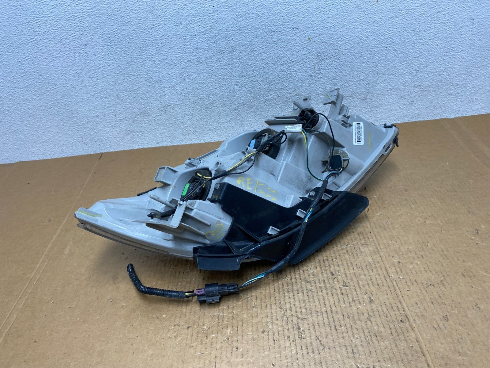 2008 to 2012 Chevrolet Malibu Left Driver LH Side Headlight AE1222 DW7