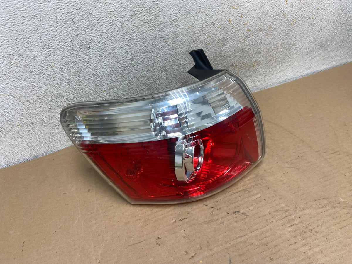 2007 to 2012 GMC Acadia Tail Light Left Side Driver Lh AH9418 LK2