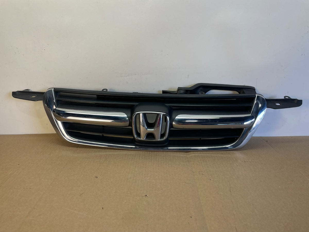 2002 to 2004 Honda CR-V CRV Front Upper Grille Grill Chrome AG9868 DG0